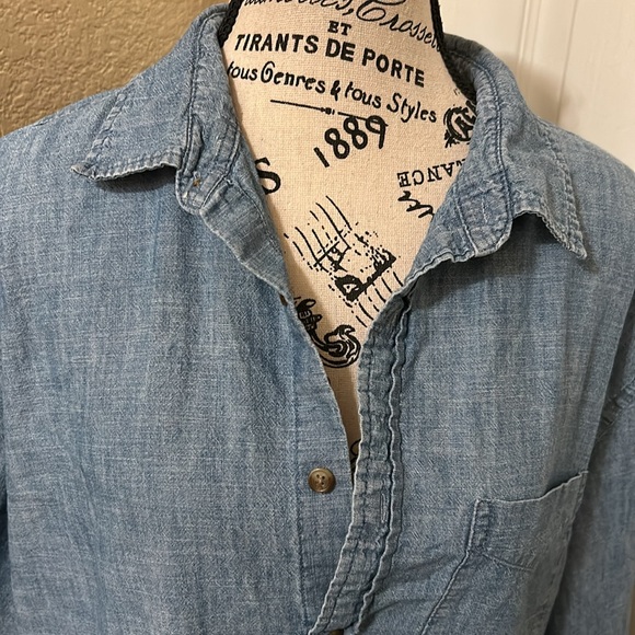 Old Navy xl chambray button down shirt - Picture 2 of 6